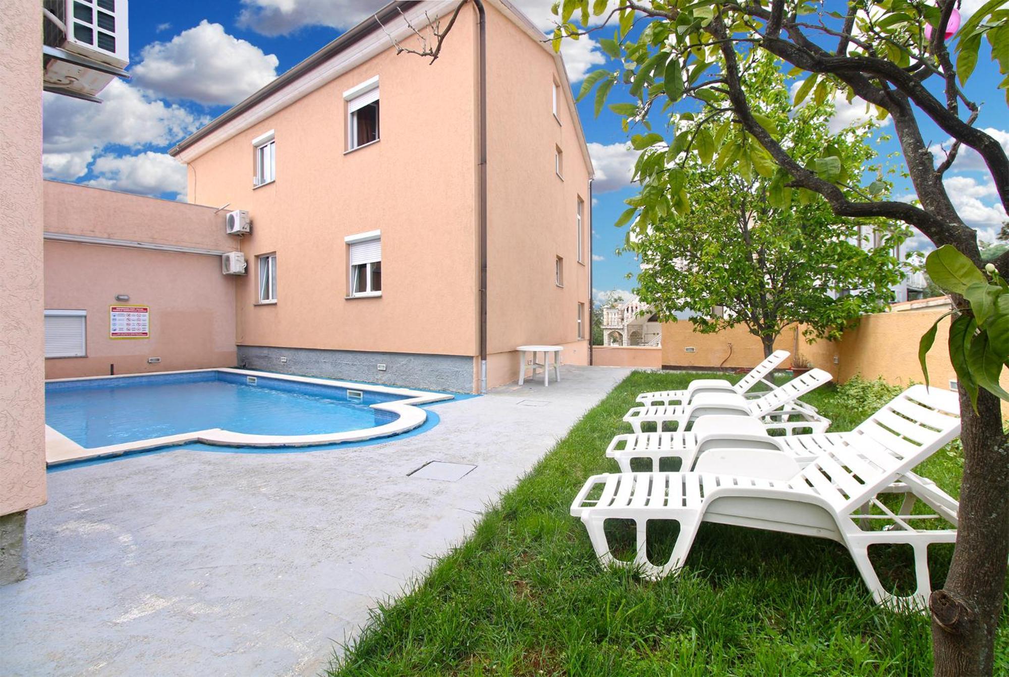 Apartments Edin 1359 Peroj Exterior foto
