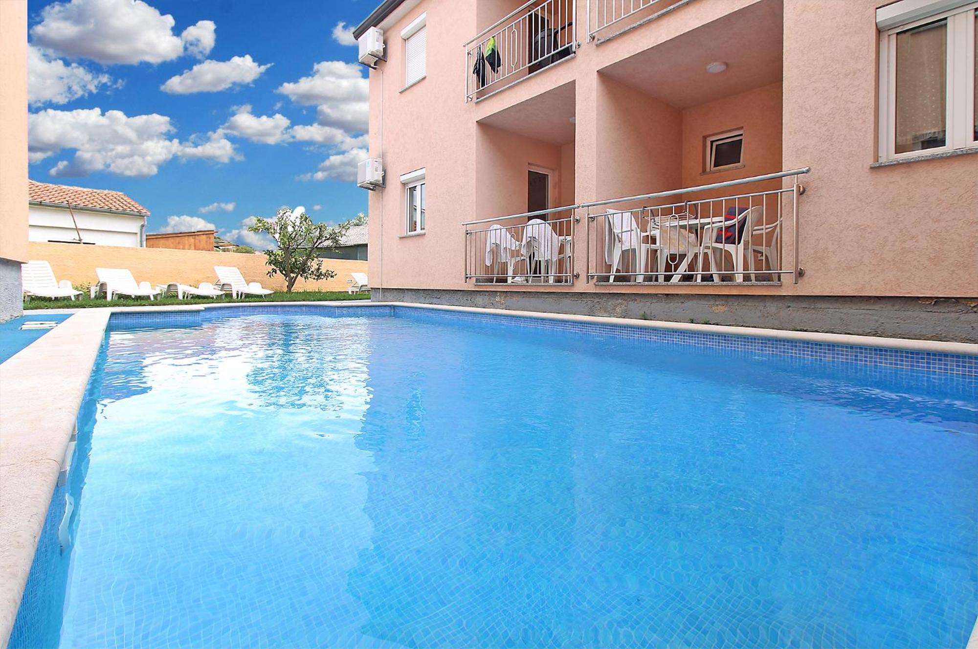 Apartments Edin 1359 Peroj Exterior foto